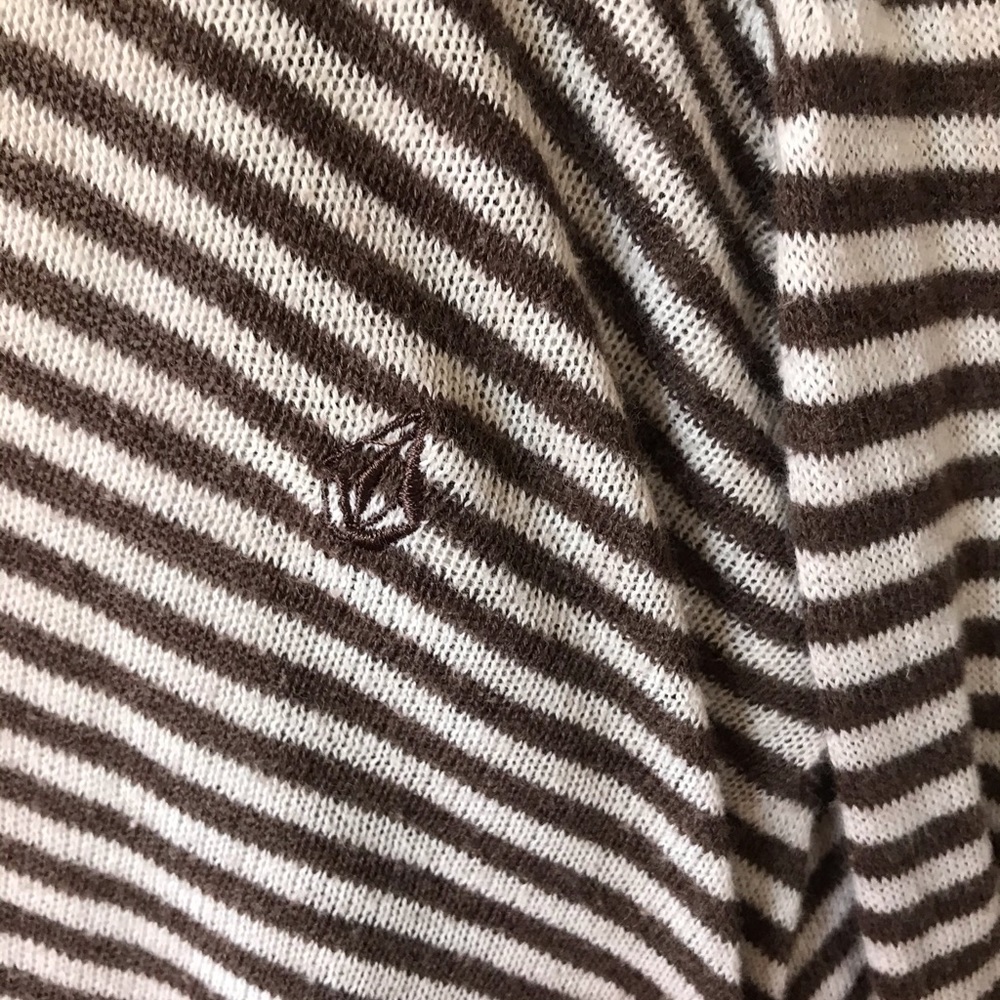 Volcom sweater - Picture 3 of 4